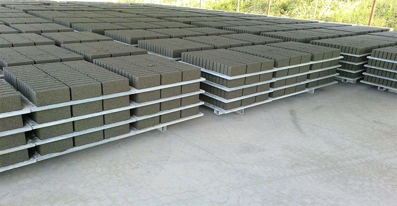 PVC<a href=http://www.phoenixcarpet.cn/ target=_blank class=infotextkey>空心磚托板</a>