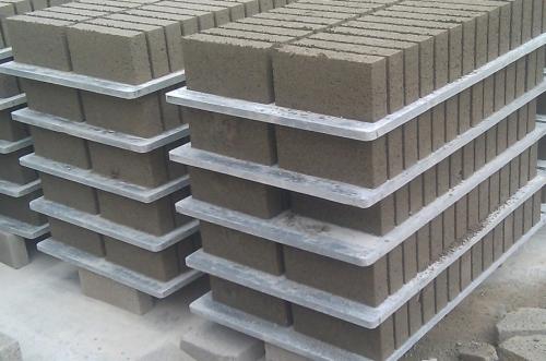 <a href=http://www.phoenixcarpet.cn/zjtb/ target=_blank class=infotextkey>PVC磚機托板</a>廠家